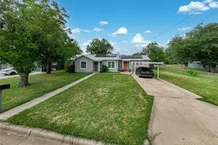 1006 N Live Oak St, Breckenridge, TX 76424 - Photo 3