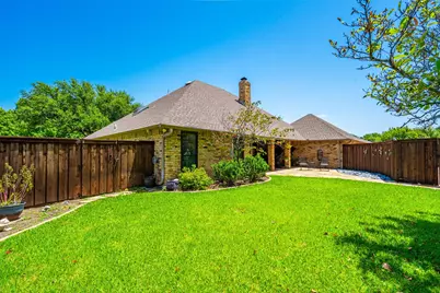 6633 Eton Court, Benbrook, TX 76132 - Photo 25