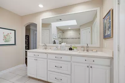 6633 Eton Court, Benbrook, TX 76132 - Photo 17
