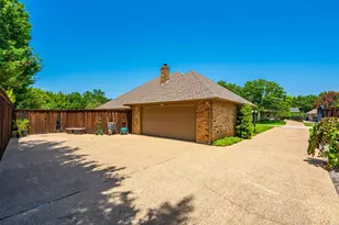 6633 Eton Ct, Benbrook, TX 76132 - Photo 33
