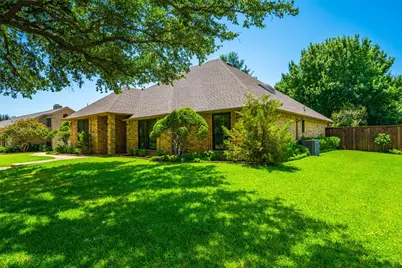 6633 Eton Court, Benbrook, TX 76132 - Photo 3
