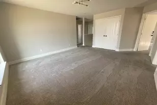 2836 Grandview Dr, Grand Prairie, TX 75052 - Photo 7
