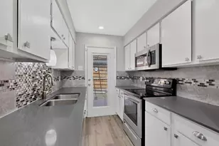 13786 Brookgreen Cir, Dallas, TX 75240 - Photo 7