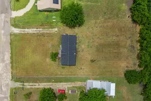 11625 Creekview Rd, Crowley, TX 76036 - Photo 33