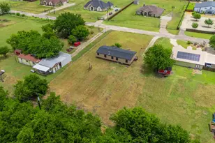 11625 Creekview Rd, Crowley, TX 76036 - Photo 1