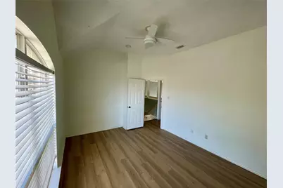 7520 Sunburst Trail, Denton, TX 76210 - Photo 11
