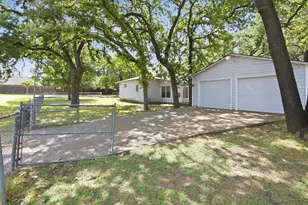 329 N Ash Ave, Azle, TX 76020 - Photo 25