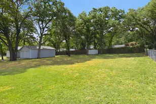 329 N Ash Ave, Azle, TX 76020 - Photo 27