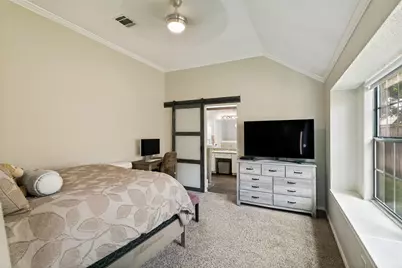 6816 Driffield Circle E, North Richland Hills, TX 76182 - Photo 15