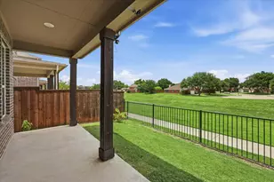 217 Jones St, Irving, TX 75063 - Photo 21