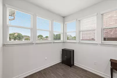 217 Jones Street, Irving, TX 75063 - Photo 9