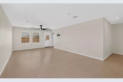 6201 Tilden Avenue, Pilot Point, TX 76258 - Photo 13