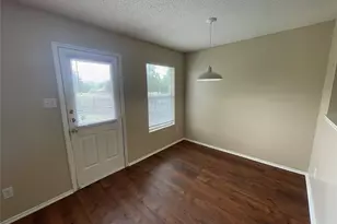1420 Bumble Bee Dr, Lancaster, TX 75134 - Photo 15
