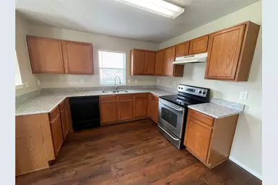 1420 Bumble Bee Drive, Lancaster, TX 75134 - Photo 7