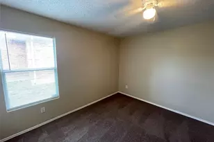 1420 Bumble Bee Dr, Lancaster, TX 75134 - Photo 13