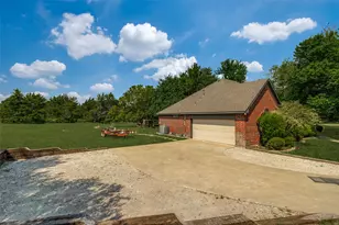 305 Cedar Hill Cir, Lowry Crossing, TX 75407 - Photo 7