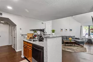 2314 Bamboo Dr, Arlington, TX 76006 - Photo 9