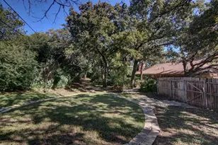 1202 Tanglewood Trail, Euless, TX 76040 - Photo 19