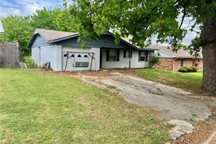 233 Hillcrest Dr, Nocona, TX 76255 - Photo 13