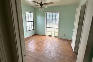 813 Magnolia Dr, Garland, TX 75040 - Photo 9