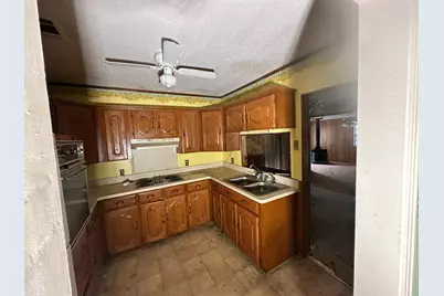 813 Magnolia Drive, Garland, TX 75040 - Photo 3