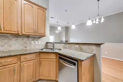 2201 Wolf Street #5202, Dallas, TX 75201 - Photo 11