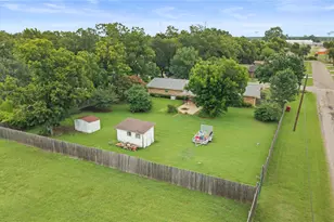 1101 14th St, Honey Grove, TX 75446 - Photo 27