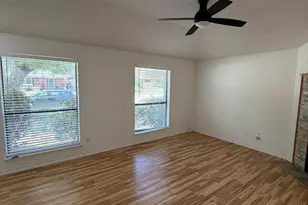 3006 Post Oak Dr, Euless, TX 76039 - Photo 3