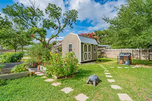 1300 Fourth St, Granbury, TX 76048 - Photo 29