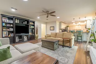 1300 Fourth St, Granbury, TX 76048 - Photo 5