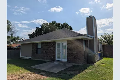 8220 Meadowbrook Drive, Watauga, TX 76148 - Photo 5