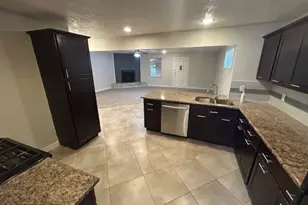 209 E Linda Dr, Garland, TX 75041 - Photo 3
