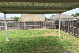 409 Willow Creek Dr, Glenn Heights, TX 75154 - Photo 21
