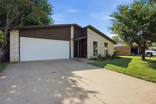 2711 Treeview Dr, Arlington, TX 76016 - Photo 3