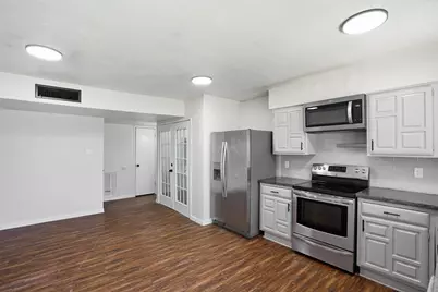 2711 Treeview Drive, Arlington, TX 76016 - Photo 13