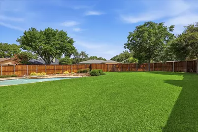 1915 Robin Meadow Circle, Carrollton, TX 75007 - Photo 31