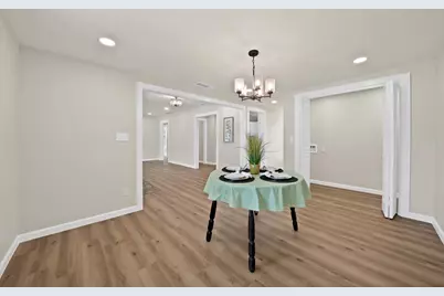 1104 E Russell Avenue, Carrollton, TX 75006 - Photo 15