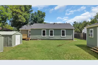 1104 E Russell Avenue, Carrollton, TX 75006 - Photo 27