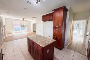 317 Riverwalk Ln, Irving, TX 75063 - Photo 15