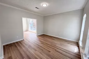 317 Riverwalk Ln, Irving, TX 75063 - Photo 13