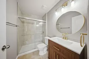 2140 Walnut Square Dr, Plano, TX 75025 - Photo 9