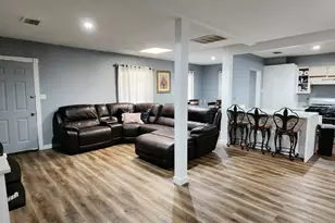 318 MacArthur Blvd, Grand Prairie, TX 75050 - Photo 1