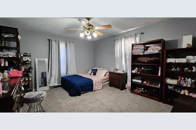 318 Macarthur Boulevard, Grand Prairie, TX 75050 - Photo 13