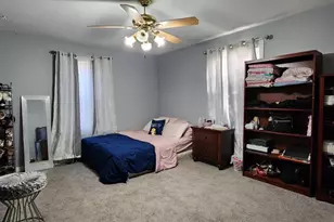 318 MacArthur Blvd, Grand Prairie, TX 75050 - Photo 13