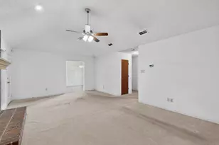7517 Crosstimbers Ln, North Richland Hills, TX 76182 - Photo 5