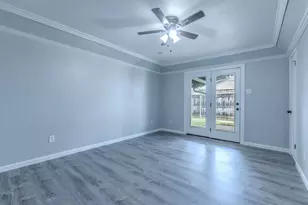 2001 Century Dr, Waco, TX 76712 - Photo 13