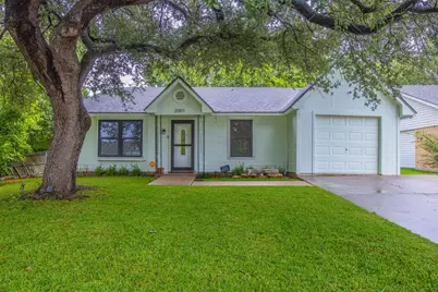 2001 Century Drive, Waco, TX 76712 - Photo 3