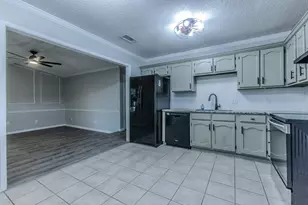 2001 Century Dr, Waco, TX 76712 - Photo 9