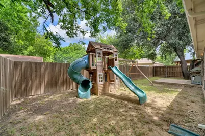 115 E Cason Street, Irving, TX 75061 - Photo 25