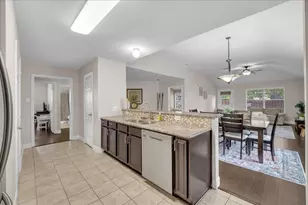 115 E Cason St, Irving, TX 75061 - Photo 15